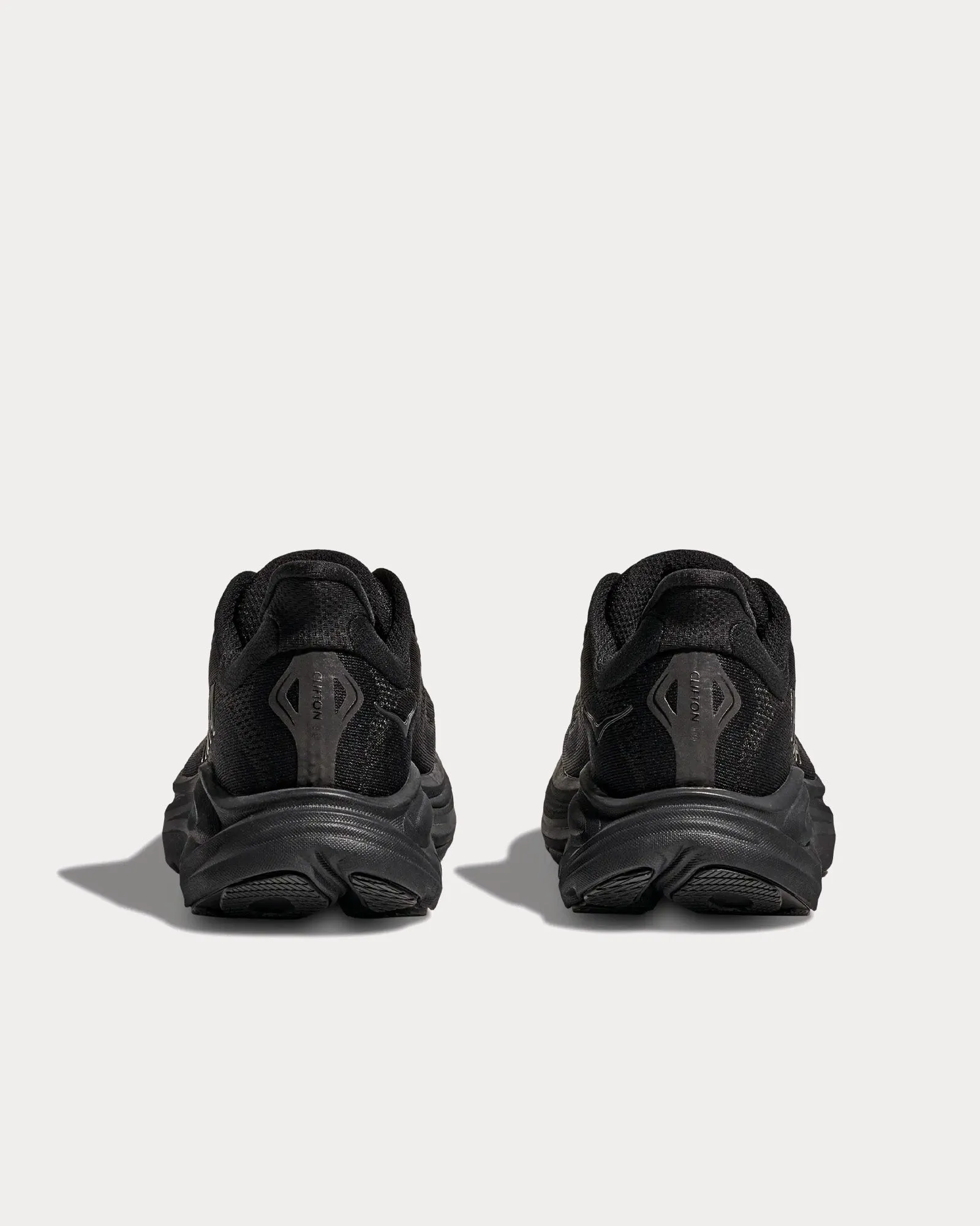 Clifton 10 Black / Black Running Shoes
